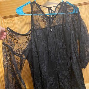 off shoulder lace shirt 2x